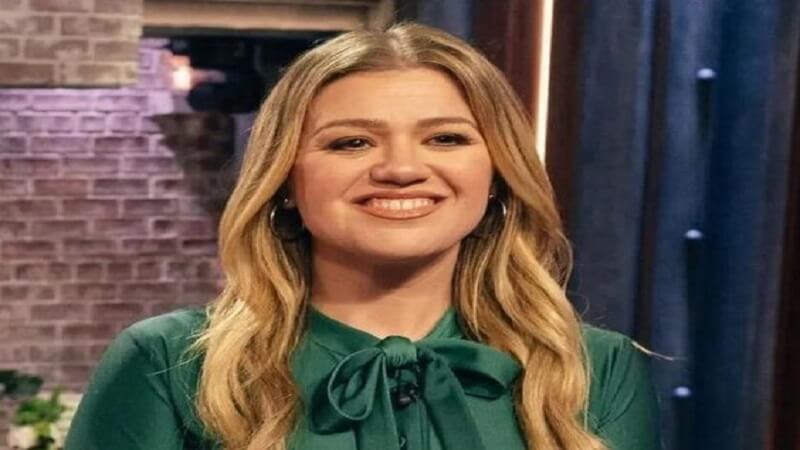 Kelly Clarkson Weight Loss Photo 2023